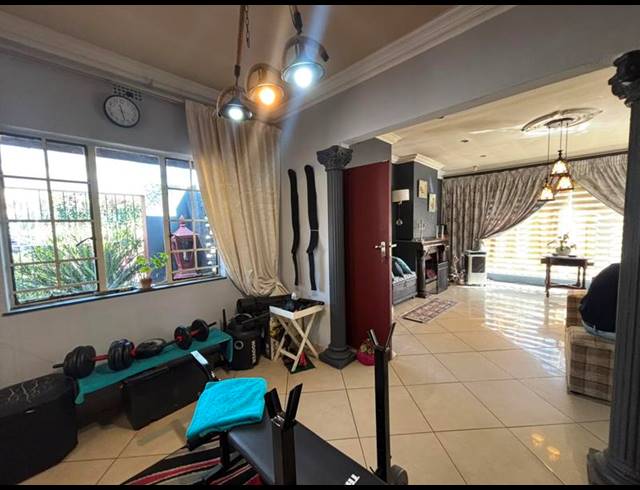2 BEDROOM HOUSE FOR SALE IN GREYMONT